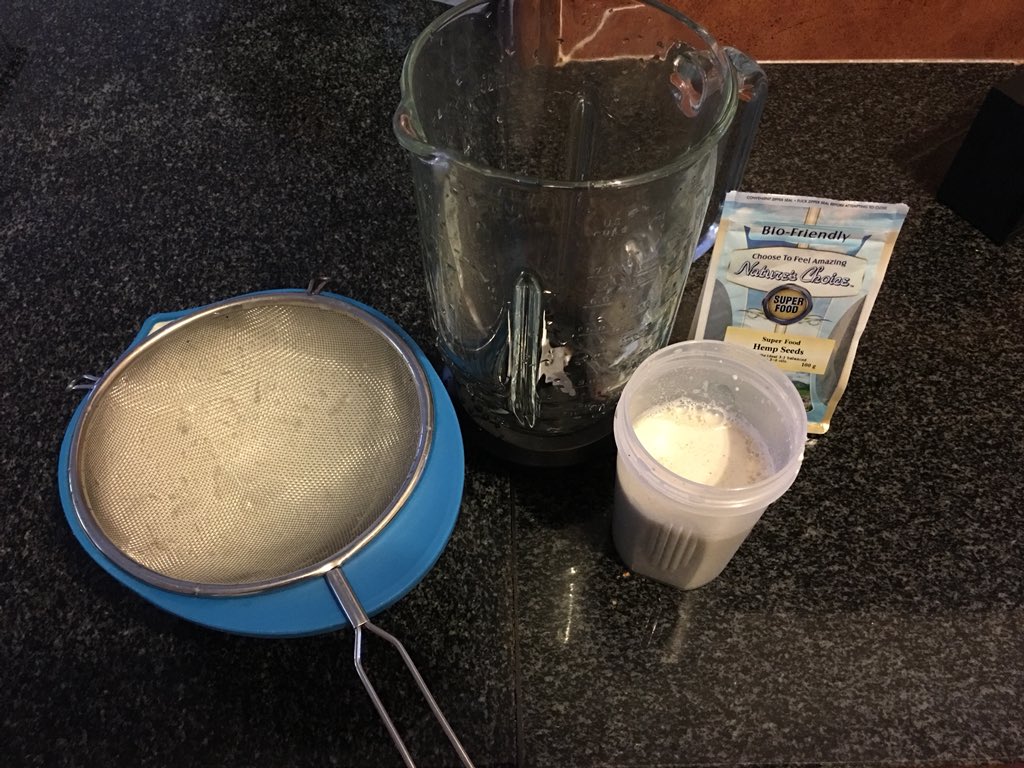 The_Corp_Hippy's tweet photo. Made Hemp milk for the first time today.. would definitely be a nice addition to our fridge from this day forward.. 🌱💚🌱 https://t.co/ugcpcOlEF1