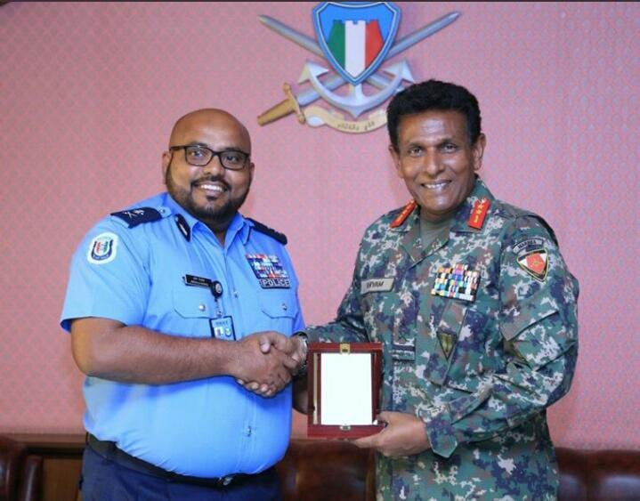 adduXfiles's tweet photo. #1Feb18 gai Supreme Court ge 5 fandiyaarun ge amuru faalhugai olhaalee mi dhemeehun kan Dhivehi Thaareekhugai liyaane. https://t.co/e8S1pQduKy