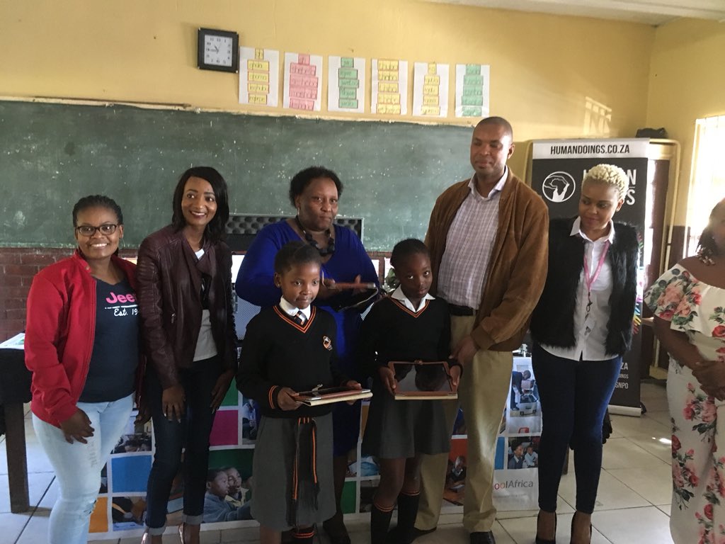 iSchoolAfrica tweet media