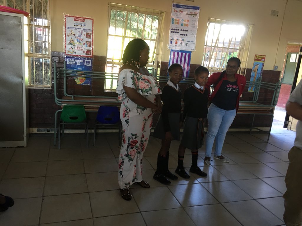 iSchoolAfrica tweet media