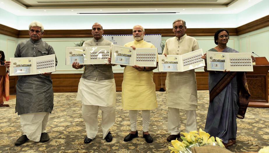 philastamps's tweet photo. Released a commemorative postage stamp on Shri Hemvati Nandan Bahuguna. 

Bahuguna Ji is a widely admired leader, who remained committed to democratic values. He worked extensively for the development of the hilly areas of India. https://t.co/NqH1Tf9cln