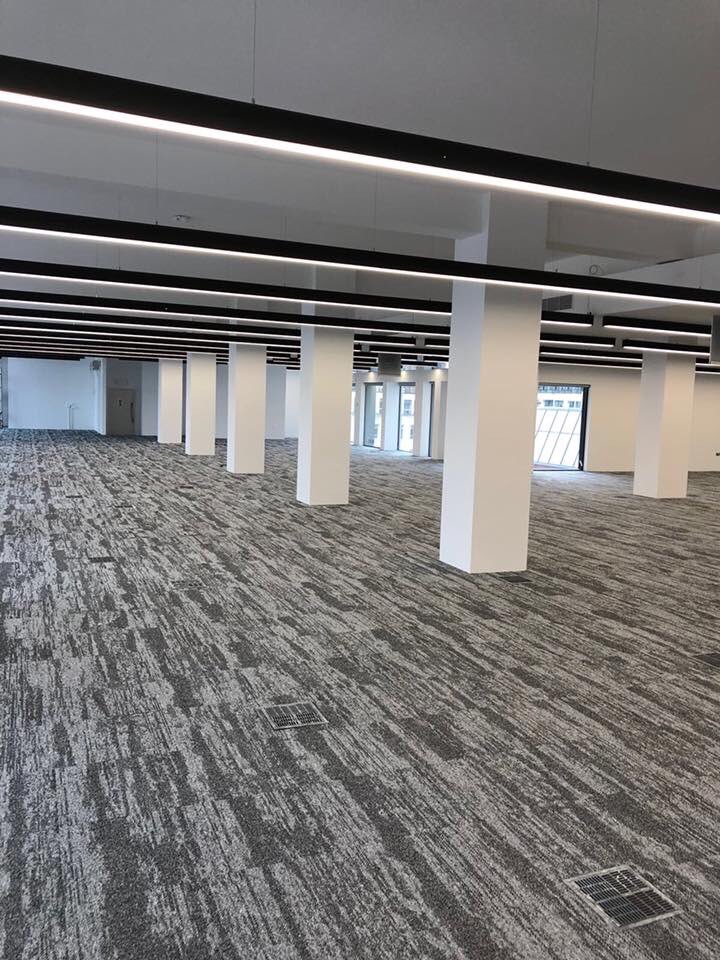 AJRaisen's tweet image. 👀 

@Bruntwood_UK Manchester have installed a selection of planks and tiles at the Exchange 

The exposed services and industrial design really suit the new Works Flow Collection

#design #interiors #flooring #OfficeDesign