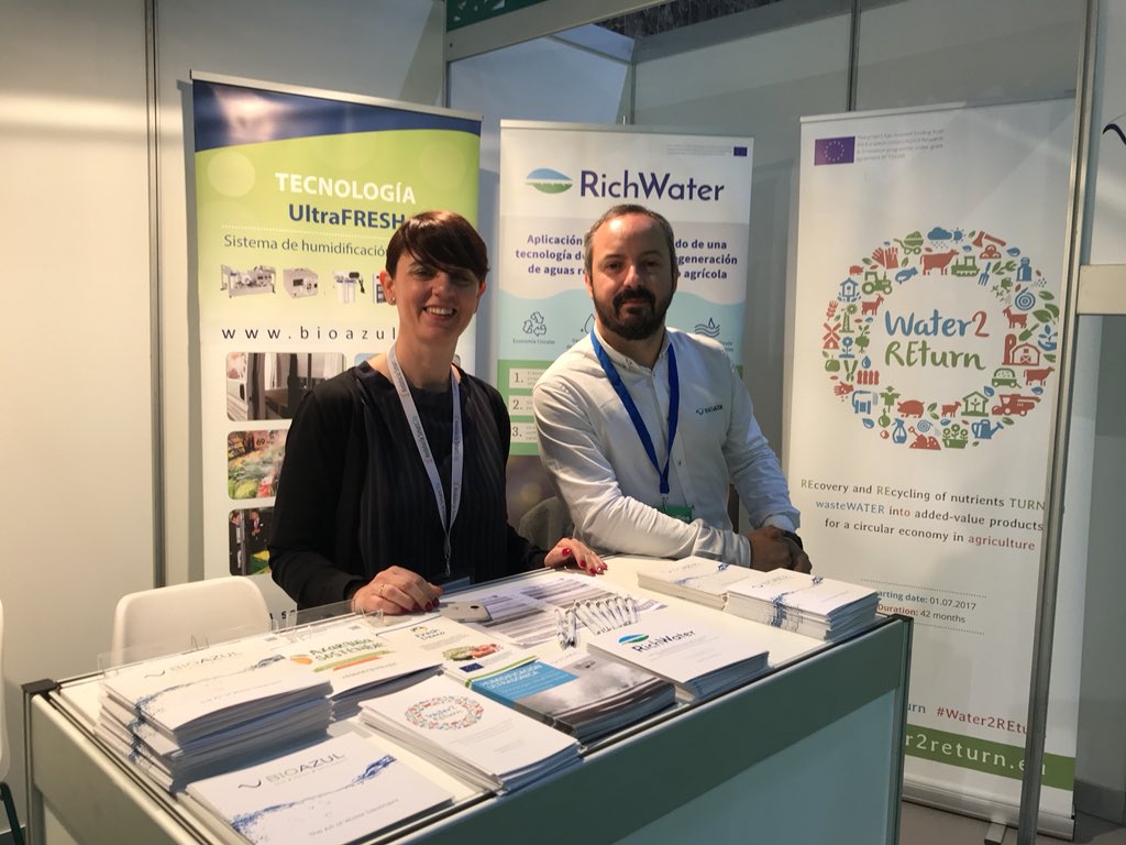 bioazul_spain's tweet photo. Hoy seguimos en nuestro stand del @forogreencities con nervios por la resolución del #Climaton de @eco4clim_esp que será a partir de las 12:00 https://t.co/D0l85lBO5E