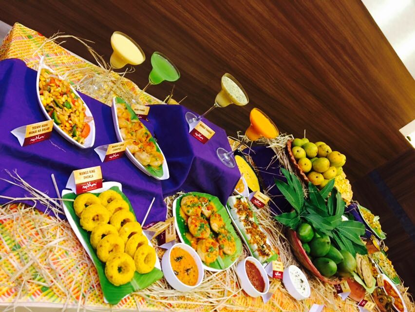 Rajdhani_Thali's tweet photo. An array of mango inspired dishes awaits you at Rajdhani. Join us as put on Aamlicious, the summer's biggest mango festival for foodies everywhere.

#Aamlicious #AamliciousRajdhani #OnlyAtRajdhani #BigMangoFestival #KingOfFruits #KhandaaniRajdhani #RajdhaniThali https://t.co/z96BQ0WmQx