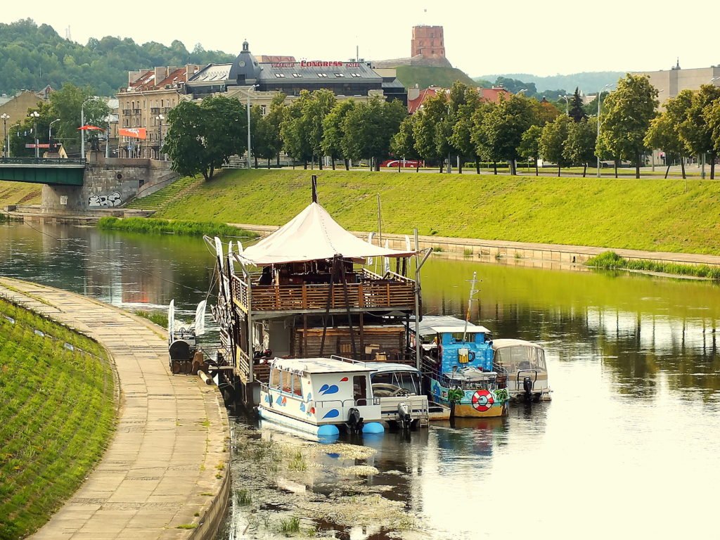 gezerdonercom's tweet photo. Vilnius’un Modern Yüzü Šnipiškės

https://t.co/HLjDoEhaJO

#Vilnius #snipiskes #litvanya #serhatçelebioğlu #gezerdonercom https://t.co/lihcx3JBBl
