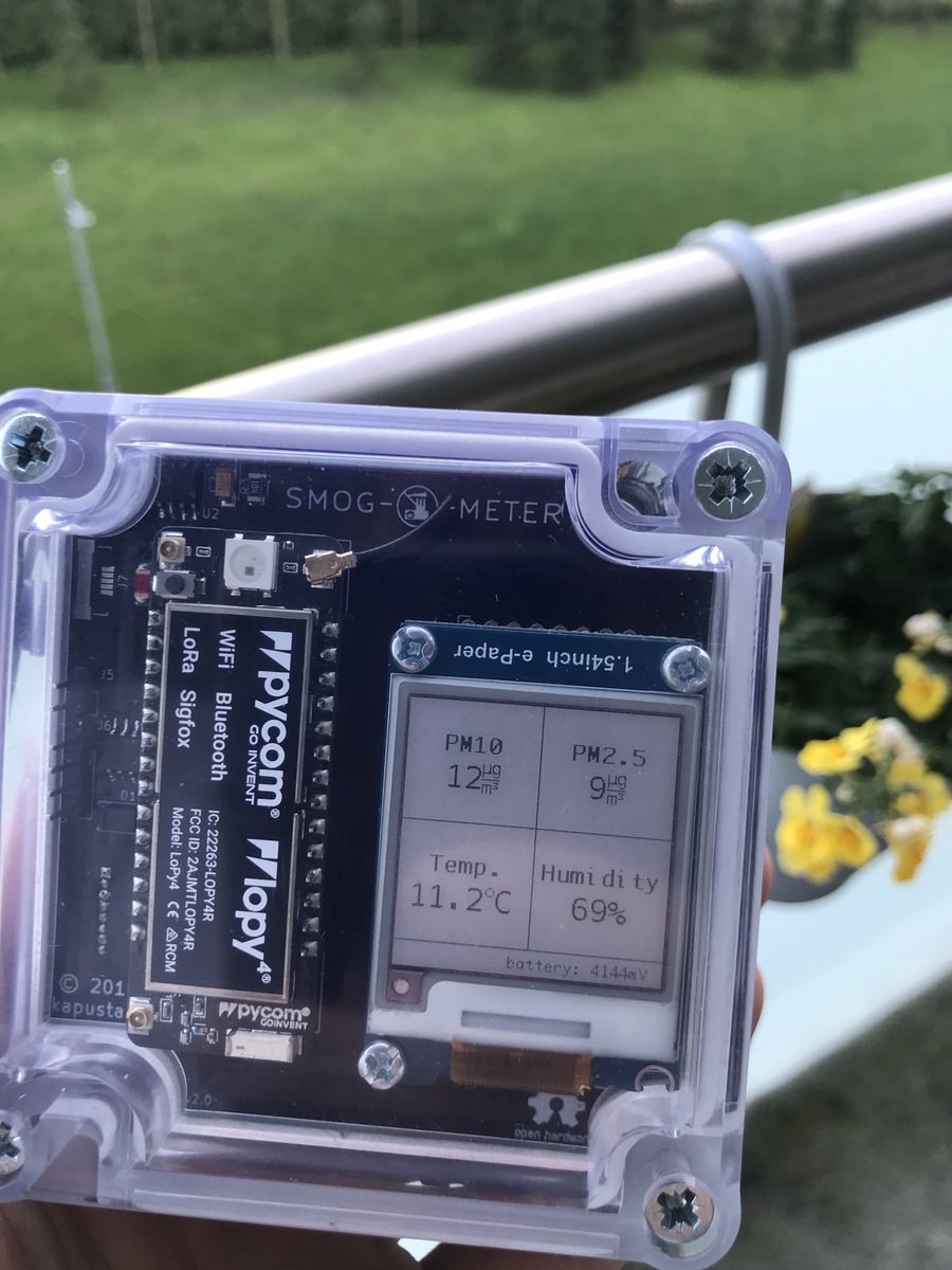 ayoy's tweet image. Numbers look nice and clean on the #epaper with 23pt Menlo font. I convert custom fonts to byte representation using a great tool by @LuckyResistor, after a couple of tweaks: github.com/ayoy/FontToByt… #smogometer #LoPy #GOINVENT