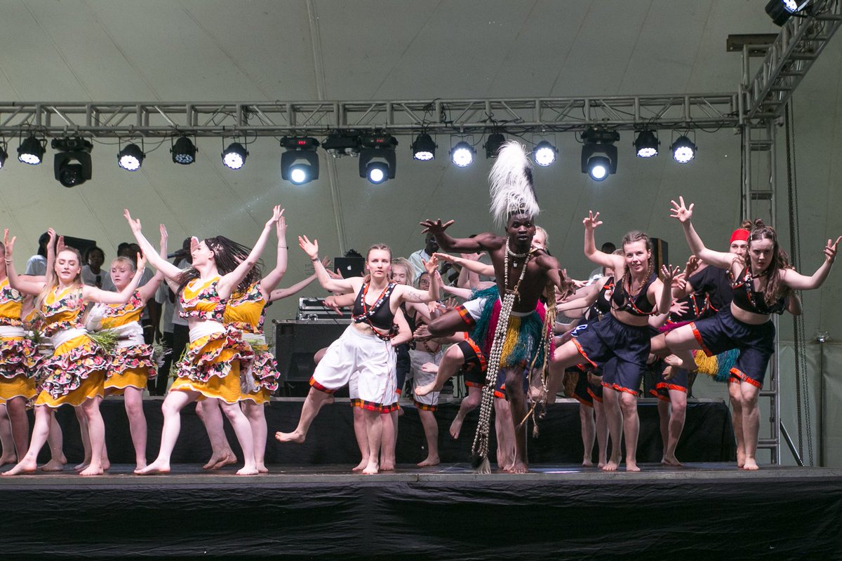 MakCEPA's tweet photo. Norwegian and Ugandan dance students dancing a traditional ugandan dance at @MakerereU during Open Day &amp; Dance Festival 2018! #traditionaldance #makerereuniversity #dance #dancers https://t.co/W2SzfeJ5Rf