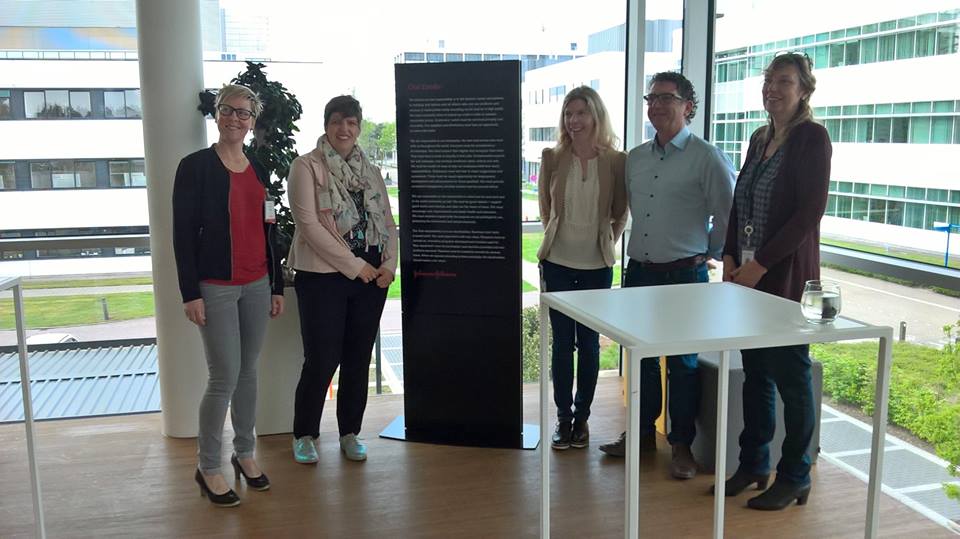 Ook @JanssenBelgium uit Beerse geeft graag #DUOday2018-kansen!
De toon is gezet door Michelle en Liesbeth. Binnen de productie en als laborante ontvangen ze bij Janssen graag 2 DUOday-debutanten. Geef er een lap op vandaag!