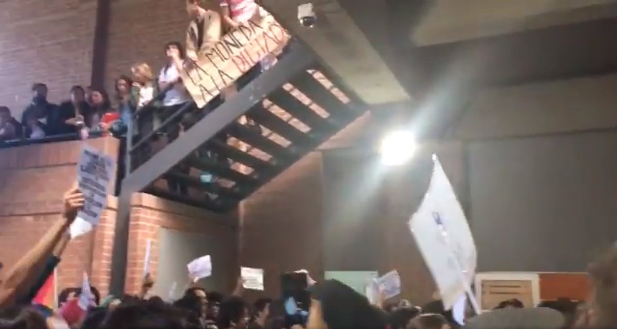 CNNChile's tweet image. Funan nuevamente a José Antonio Kast: Ahora en la UC bit.ly/2vIS2Vb #CNNChile