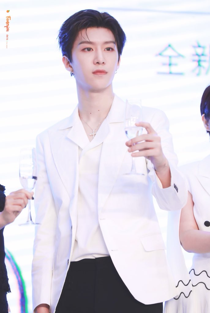 FanchengchengMy's tweet photo. 180425 OLAY in HangZhou🍒
©Fancyou0616
#范丞丞 #FANCHENGCHENG #NinePercent #丞丞 #chengcheng #판청청 #청청 #百分九 #百分九少年 #百分之九 https://t.co/qwADwZw1CX