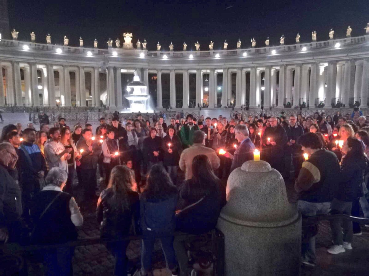 Another prayer vigil for #AlfieEvans will be held in St. Peter’s Square this evening (Thursday, April 26) at 10:17 pm (hour in Rome when Alfie’s ventilator was disconnected), and for next 7 consecutive evenings. Spread the word and join in prayer from around the world! <a href="/LifeSite/">LifeSiteNews</a>
