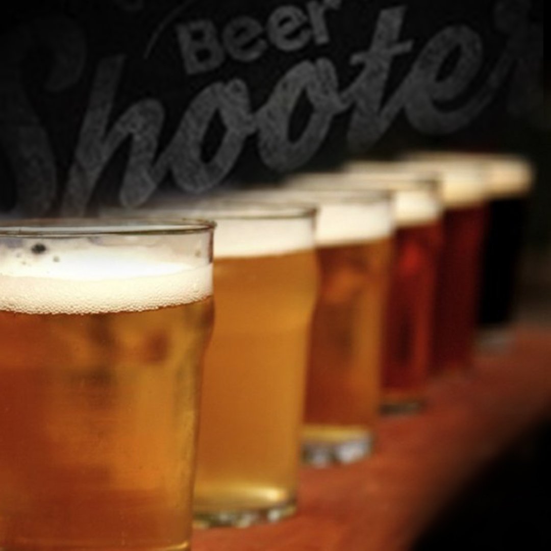 beershooter's tweet photo. Para los que estáis preparando el fin de semana, que, como todo el mundo sabe, empieza los jueves -->ven a @beershooter y tasta la variedad de cervezas artesanas que tenemos para que compartas tus mejores momentos. https://t.co/KLsRXBIJts