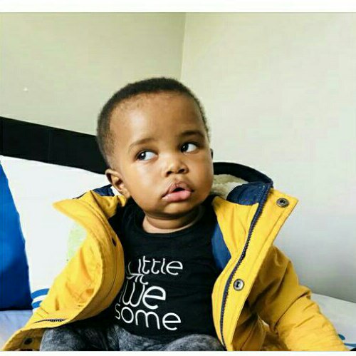 Ice_Barbie5's tweet photo. @CassperNyovest Why don't you take a picture standing next to your matric certificate? https://t.co/4EWwJLPLZB