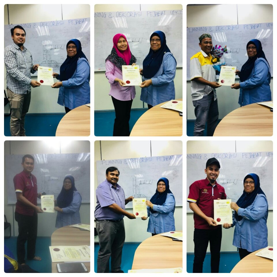 JKRCJZonUtara2's tweet image. Sedikit.. tapi besar maknanya..Impak kpd output kualiti perkhidmatan.. raikan Hari Lahir Warga UPK ZU2 dan Penyampaian Sijil Kehadiran Kursus @CawJalanJKR @Zulakmal8 @JKRMalaysia #HumanResourceMgmt #projectmgnt #softskills #TeamCawJalan #togetherwedeliver