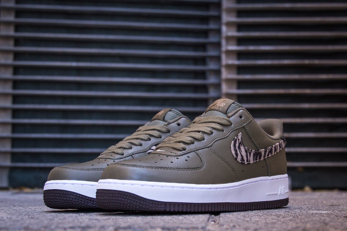 nike air force 1 aop premium