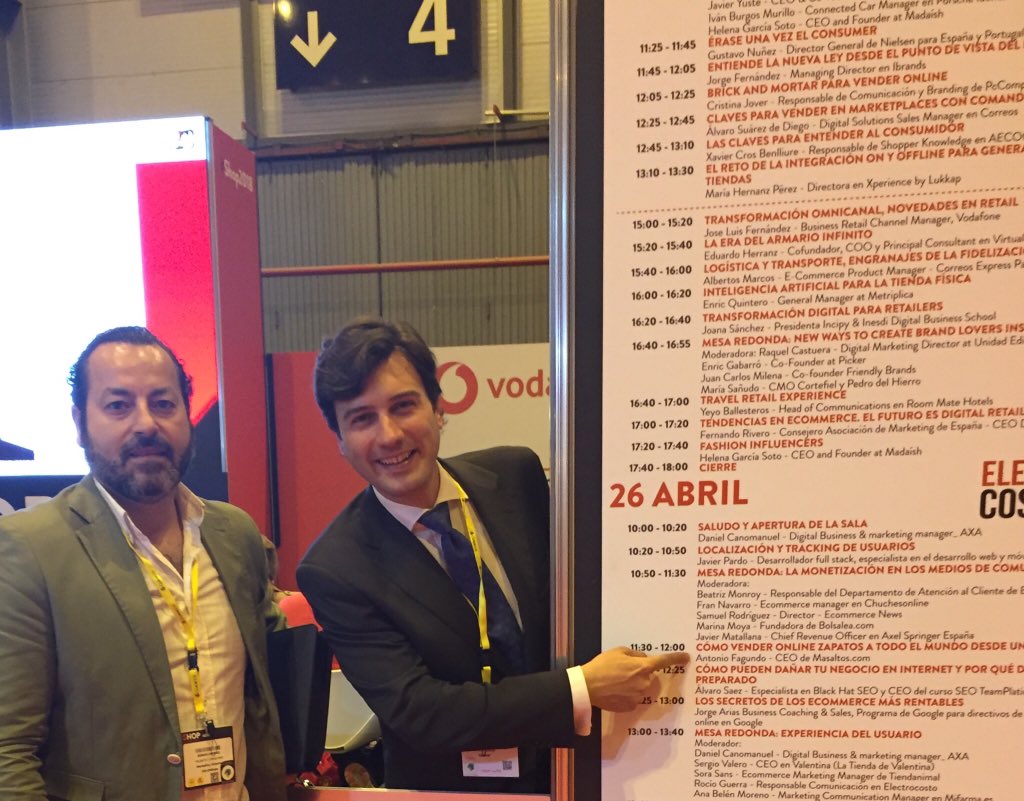 mktalento's tweet photo. Hoy con @JovenAntuan @Masaltos  en #omexpo2108 historia de una gran marca sevillana y su crecimiento y estrategia online https://t.co/rYlwBehFxj