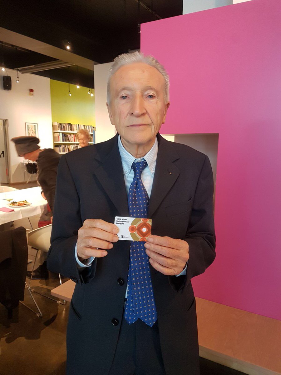 #professionsMW In questa foto Giulio Bargellini, illuminato imprenditore e appassionato collezionista, che nel 2000 ha fondato <a href="/MuseoMagi900/">Museo Magi 900</a>... luogo che merita una visita! #MuseumWeek