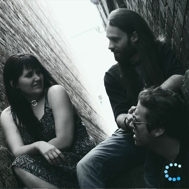 CascadeFM's tweet image. Today's #ArtistOfTheDay is #CascadeFM artist Stars Never Sleep. Hailing from Memphis, this group is led by Lucy Dawn. She is a multi-instrumentalist that connects soulful harmonies to her bright indie-pop tracks.

Listen to @starsneverzzz today on Cascade.FM #BeHeard