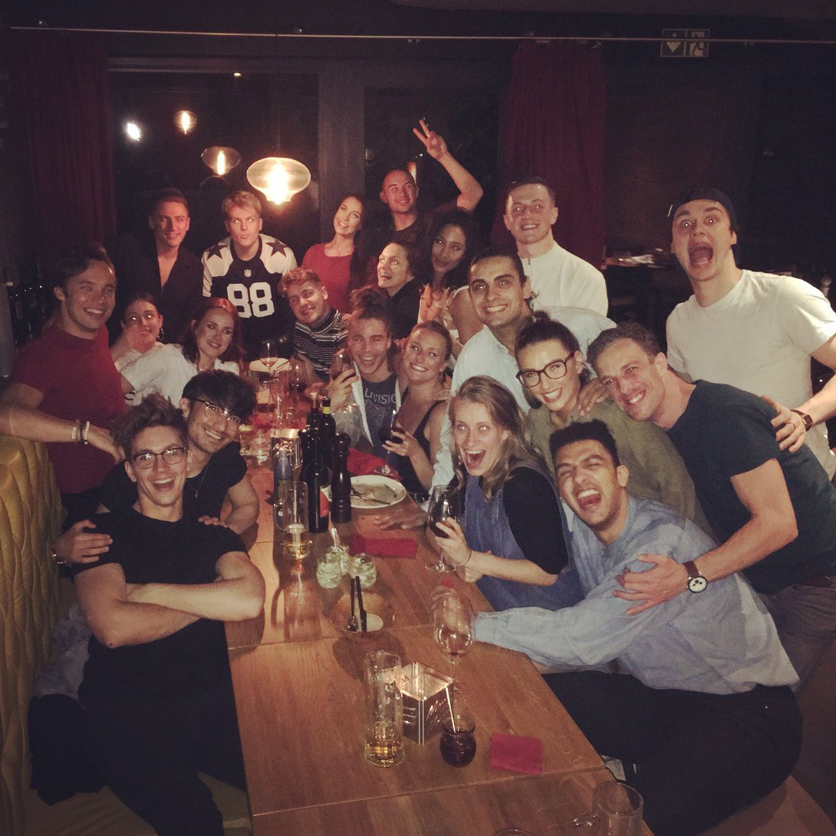 hannahkiss_'s tweet image. The most fantastic bunch of weirdos ❤️ #stexinside #sk8skool