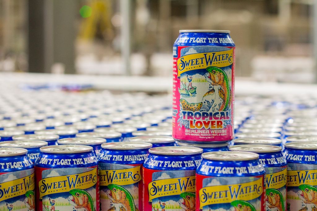 sweetwaterbrew's tweet image. For all you lovers trying to get your hands on ours, this thirst quenching Berliner Weisse is shipping out this week, just in time for some warmer weather. Check out sweetwaterbrew.com/find-sweetwater to find the Tropical Lover nearest you.