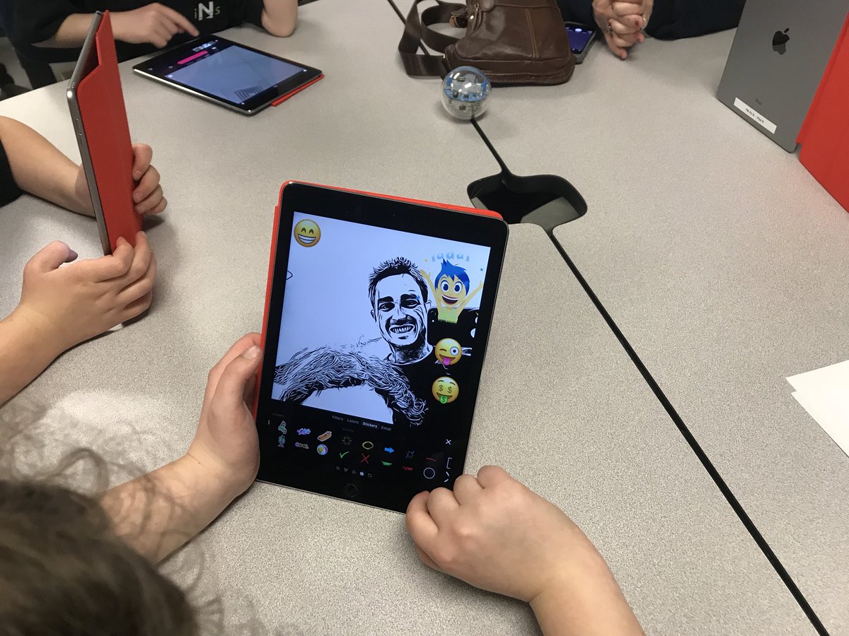 mrjhawn's tweet photo. Students and teachers expanding their video creation skills with Apple Clips  #nninspire https://t.co/gO4E8vVO9y