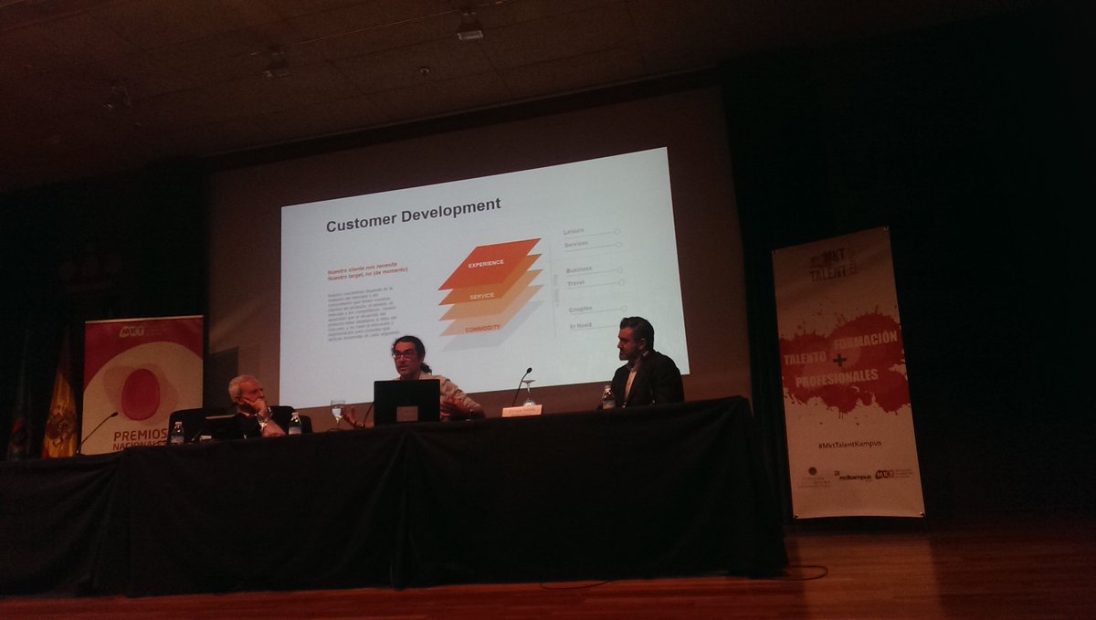 sierra_com's tweet photo. Los alumnos de #artesdigitales y #comunicación de la @universidadcjc participan en la IV edición del Jurado Junior de la Categoría Pymes de los X Premios Nacionales de Marketing de la Asociación de Marketing de España by @LauraMelendo https://t.co/aTzu1xsyOF