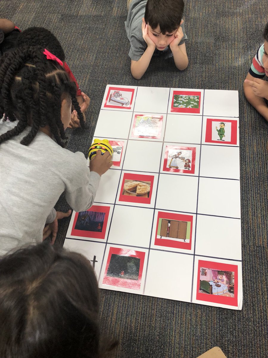mooneyyeager's tweet photo. Using bee bots to code the sequence of the story!
#YeagerBuzz #1stgrade https://t.co/PbarqhEvK0