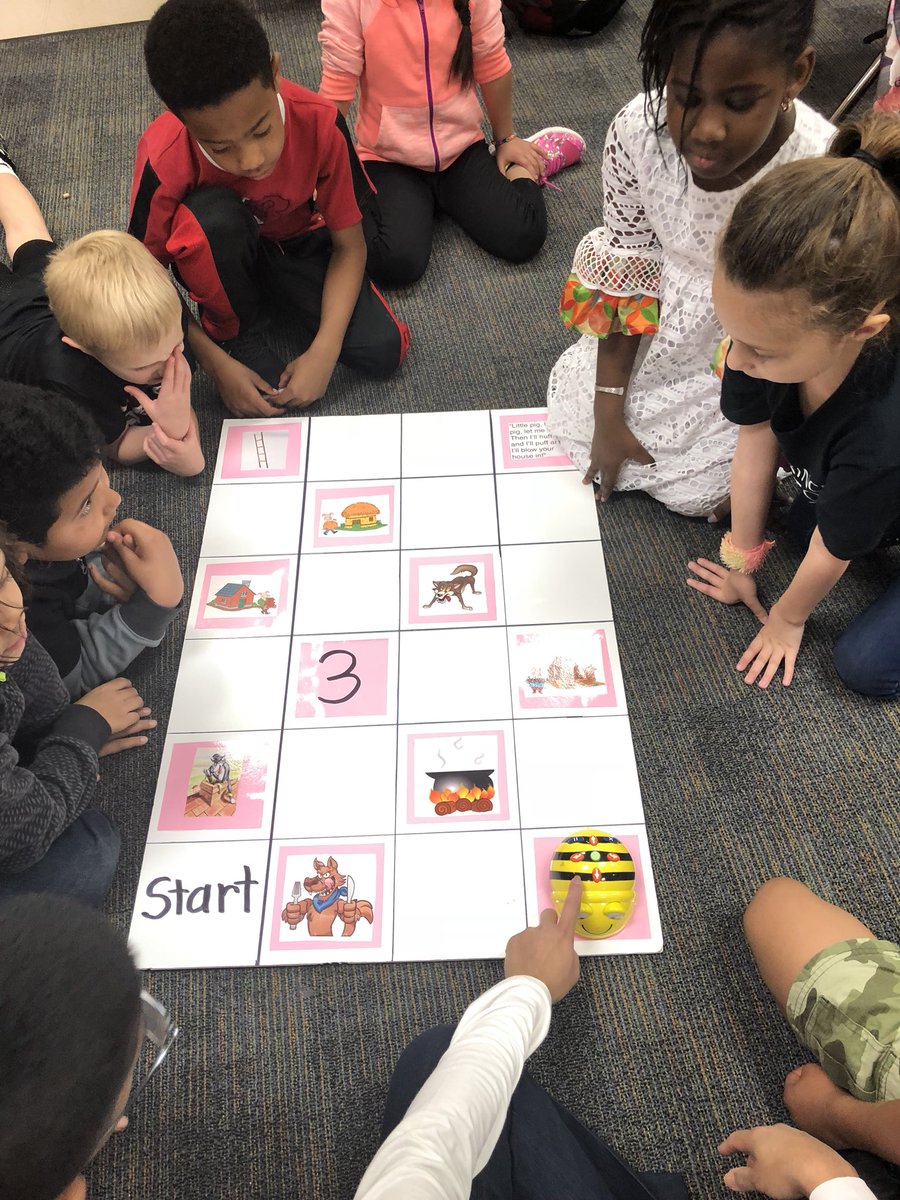 mooneyyeager's tweet photo. Using bee bots to code the sequence of the story!
#YeagerBuzz #1stgrade https://t.co/PbarqhEvK0