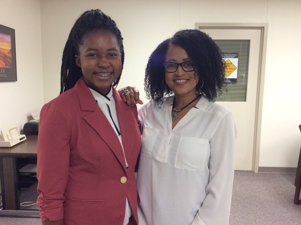 CumberlandCoSch's tweet photo. Classified Employee Supervisor, Sharon President brought her daughter Sierra to work with her today! Welcome Sierra! #bringyourdaughtertowork https://t.co/WptmZ1eIx5