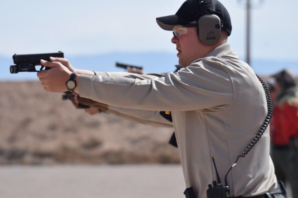 BCSONM's tweet photo. Bernalillo County Sheriff’s Office Cadet Class #39 on the range for firearms training. #Class39 #BCSO #JoinUs #NowRecruiting 
Do you have what it takes? Contact a recruiter TODAY! 
https://t.co/AuXcj8s7s9 https://t.co/Ky0K4B59AB