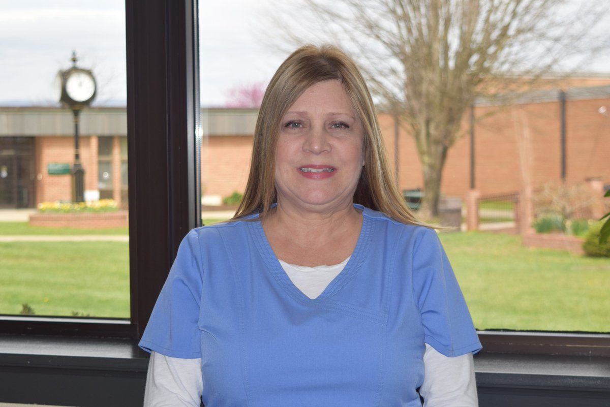 GEVHCC's tweet photo. We are proud of the 19 students earning a credential this year. Tammy Routh will be graduating from the Medical Assisting Program on May 11, 2018! Congratulations, Tammy! @VHCC #@GEFosterYouth https://t.co/1M4QpIqwai