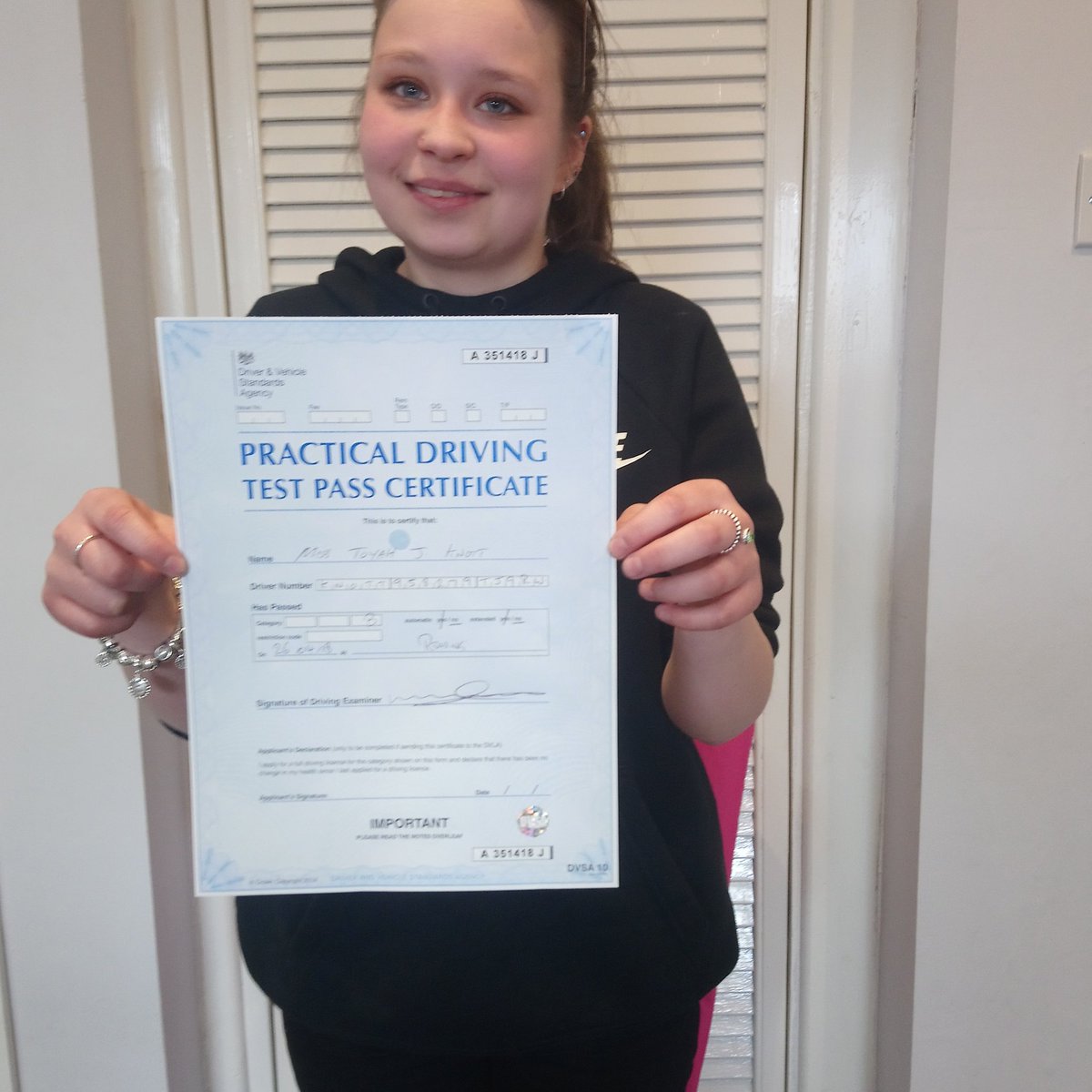 MichelleKnott4's tweet photo. Congratulations to my wonderful daughter Toyah Knott on passing her driving test today https://t.co/ZgLTjgEQHe