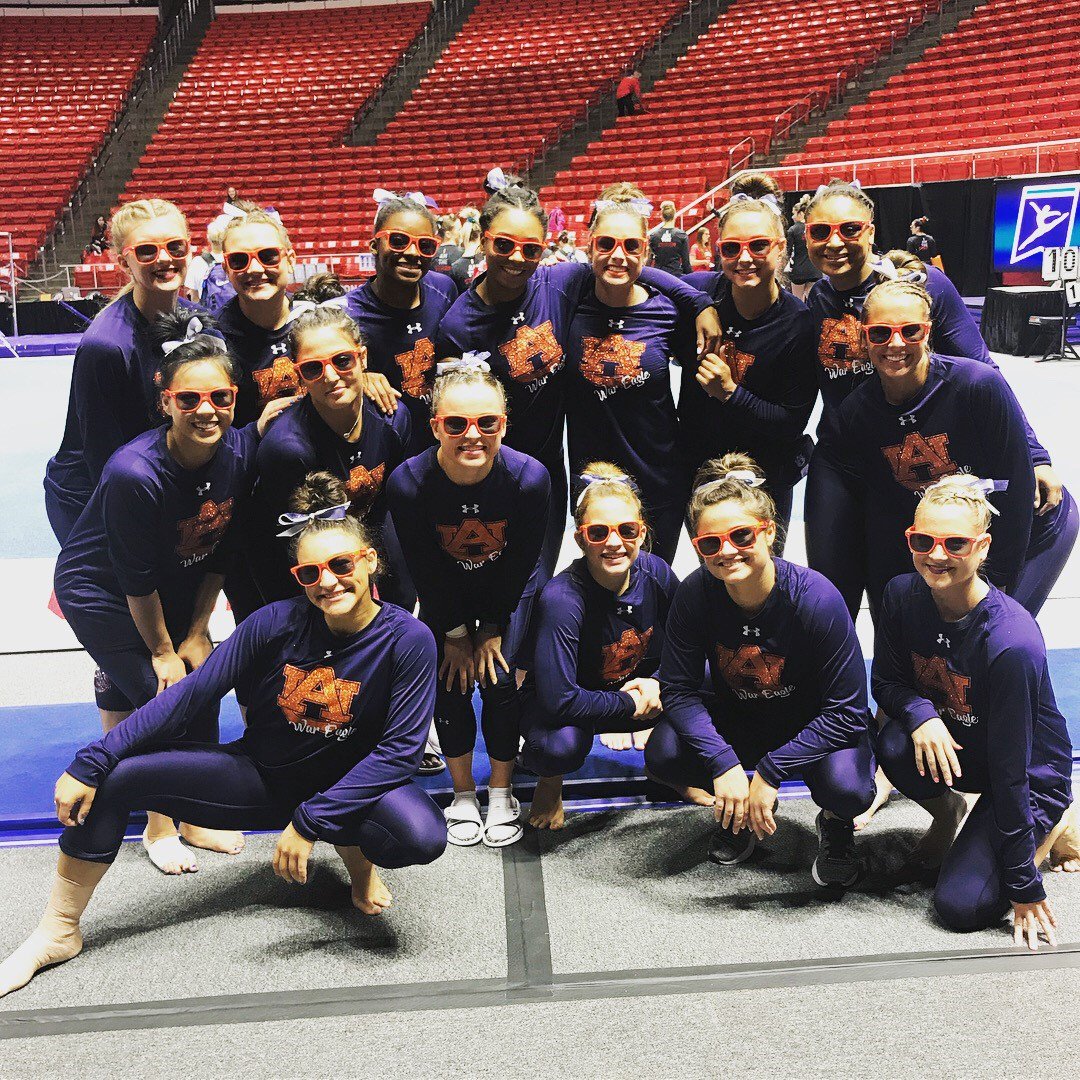 KendraWillardAU's tweet photo. Thankful.
The '17-18 season is now done for me & Iโm beyond thankful for the memories. Starting the year in Puerto Rico & ending as national champs w/ trips to the desert & the Rockies in between.
You have a lot to live up to '18-19. But wait until August please... #vacayneeded https://t.co/C3I1OhIjAi