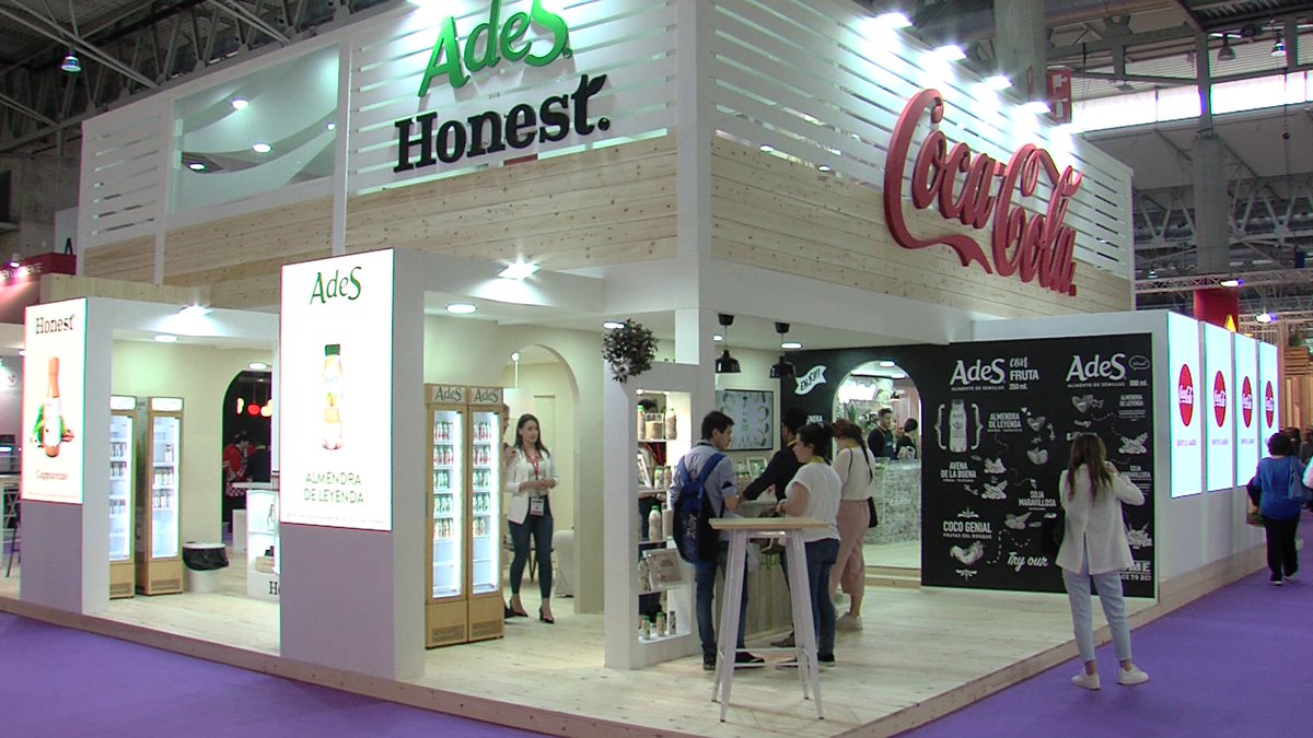 Eventos y stand  para Coca-Cola, donde  instalamos  una gran variedad de pantallas led , video wall, cámaras , operadores, sonido ...
videocenter.es/equipos-audiov… …