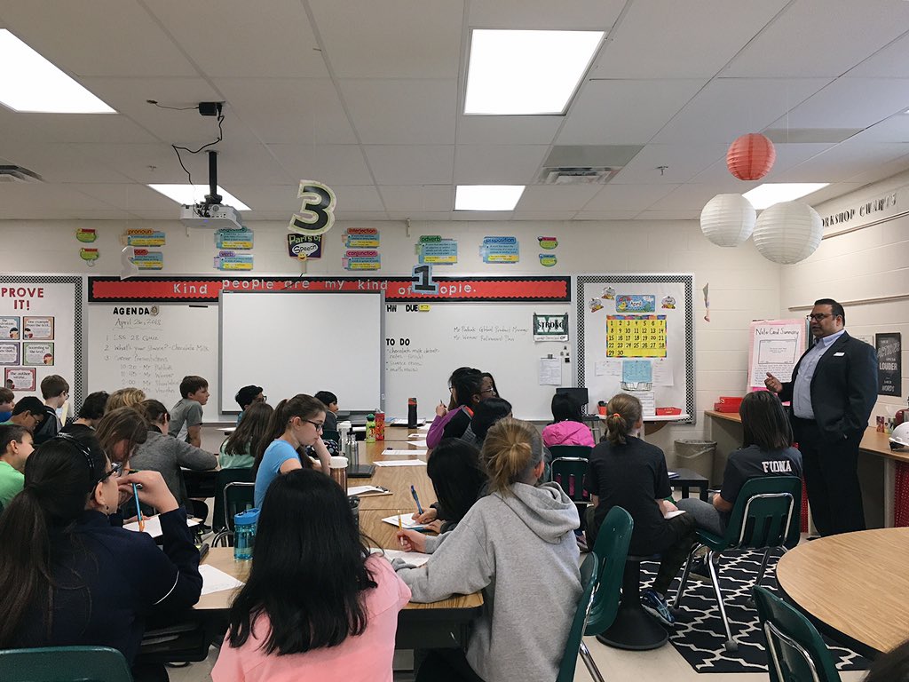 Intelligrated's tweet photo. It's #CareerDay at Mason Intermediate School! Today @TasteOfTech stopped by the 5th grade class to share what he does as a Product Manager here at Honeywell Intelligrated! https://t.co/e1CXN7g7Vh
