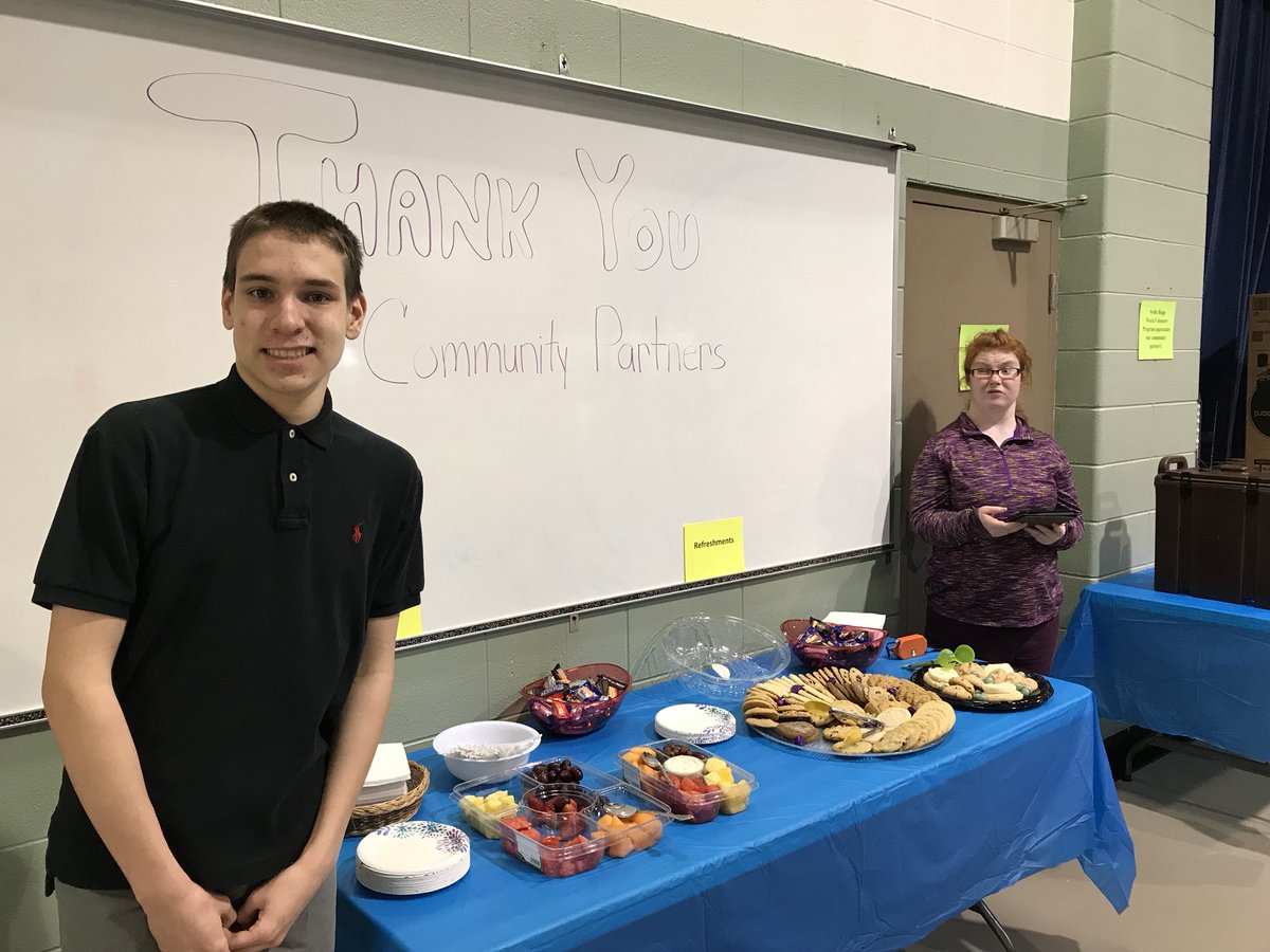 PahlowkKim's tweet photo. Honoring and appreciating our Hopp community partners who offer our students paid and volunteer experiences!! #wecouldn’tdoitwithoutyou #thankyou https://t.co/g2oi9ZPDJh