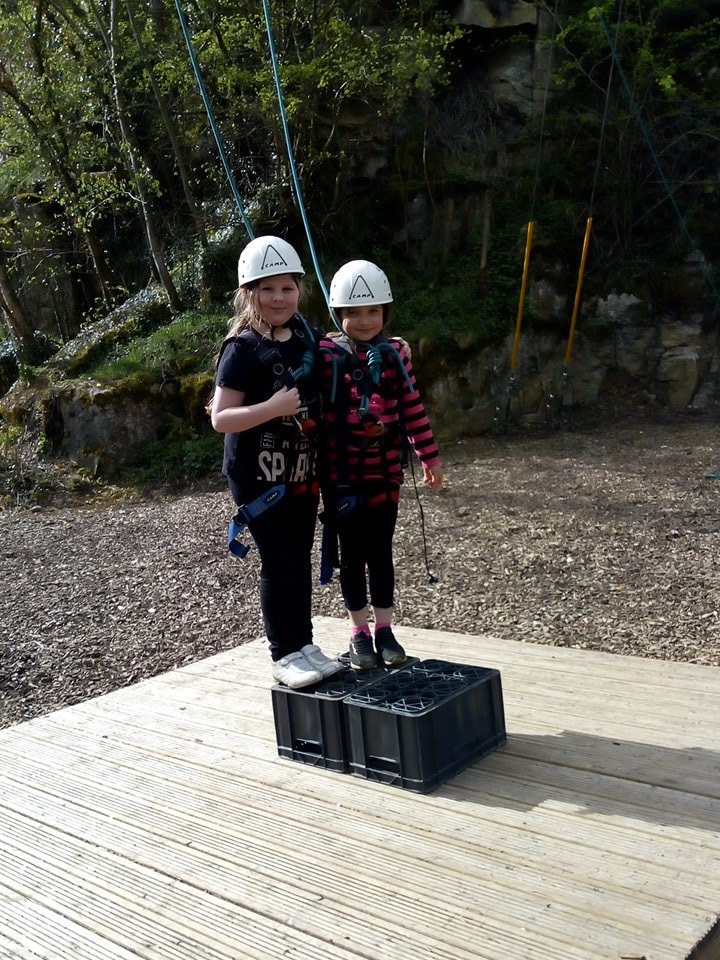 AcresHillSchool's tweet photo. @SwfcSouth #TeamAcres https://t.co/z96vK7Rgjw