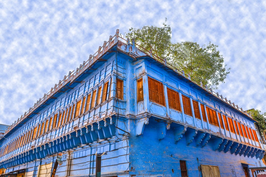 ishaan_talwar's tweet photo. Walking Tours in Jodhpur
walk tours engages one with sights of une..For more info visit...https://t.co/iyGUwE1hIA https://t.co/1pnB6gF4nf