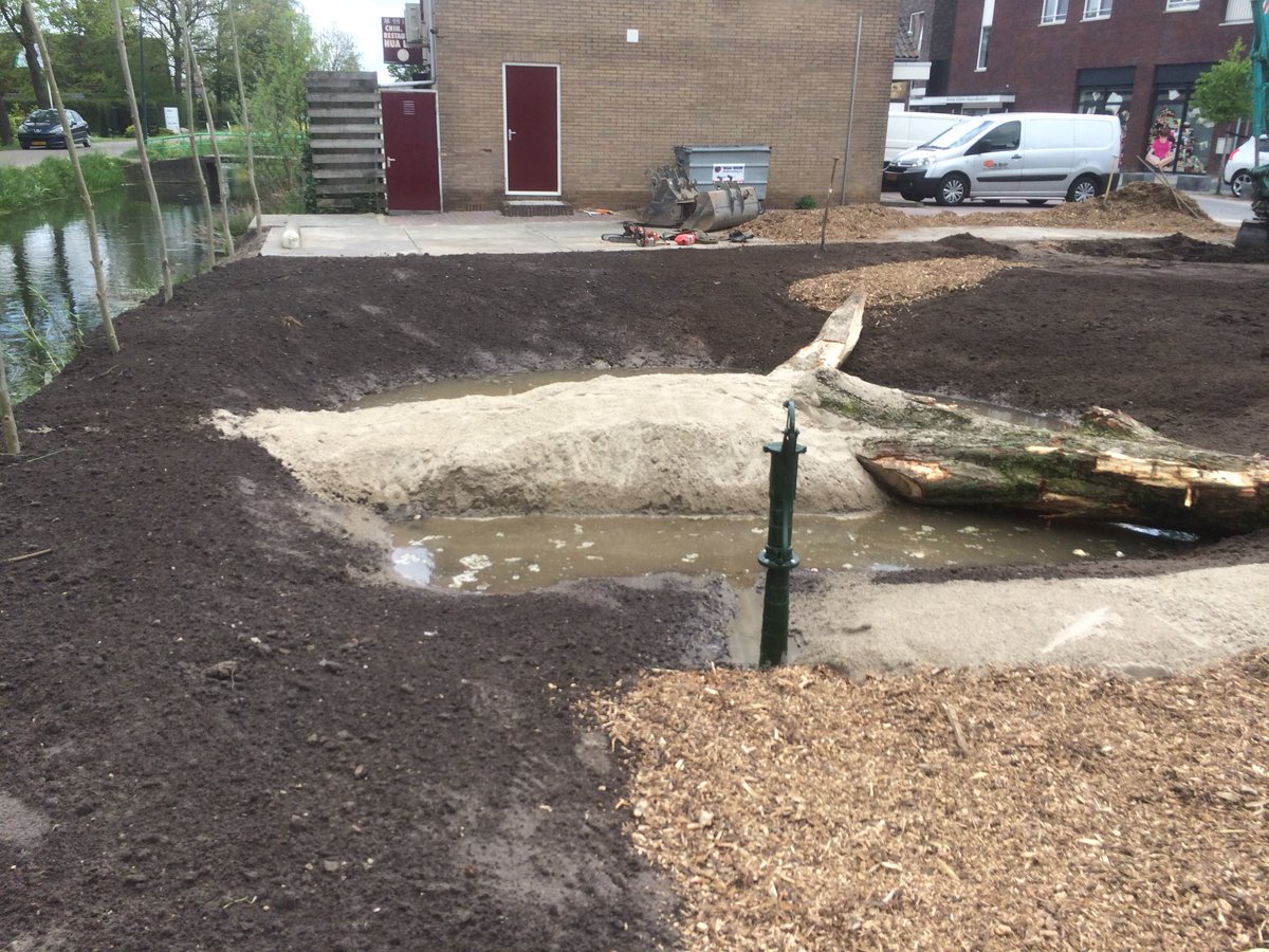 Uwaard's tweet photo. #lopik bloeit klaar voor zaaien en planten https://t.co/MXOqFvceTJ