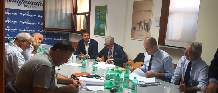 MeccanicaAutoma's tweet photo. #Professione, rinnovato il contratto di lavoro dell’area meccanica @confartigianato #ccnl #meccanica #lavoro #contratto https://t.co/xUbbdw76Vb https://t.co/F1cXyW9XkN