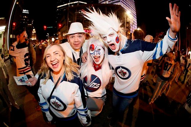 Organizers wonder how big crowds will get for Winnipeg Jets street party: bit.ly/2JpQtNV https://t.co/meIpknHYey