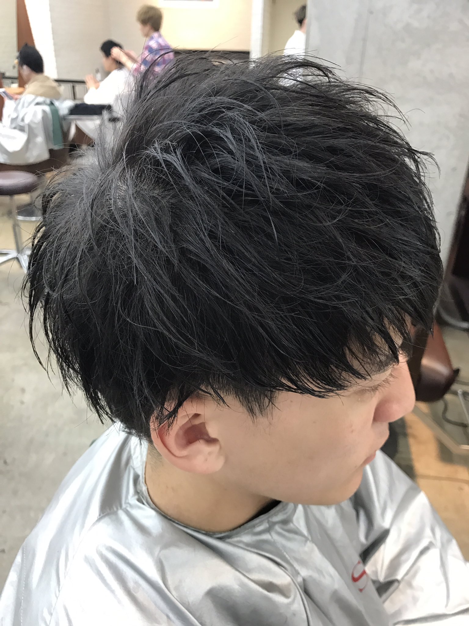 טוויטר Lipps表参道 吉田直矢 בטוויטר 暗めのグレーサファイア 暗いところだと黒っぽいけど光に当たると透明感でます オススメのカラー Lipps 表参道 メンズサロン ヘアカラー メンズヘア カットいい髪型 T Co Ptl5dxj9vv