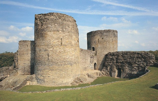 Why not visit Pembrokeshire this Summer? It has lots to offer all ages from castle's to gardens, water sports to sunsets and plenty of fine dining and wine too. Head over to pembrokeshirenetlet.co.uk to see our spectacular holiday let's and apartments, you won't be disappointed!