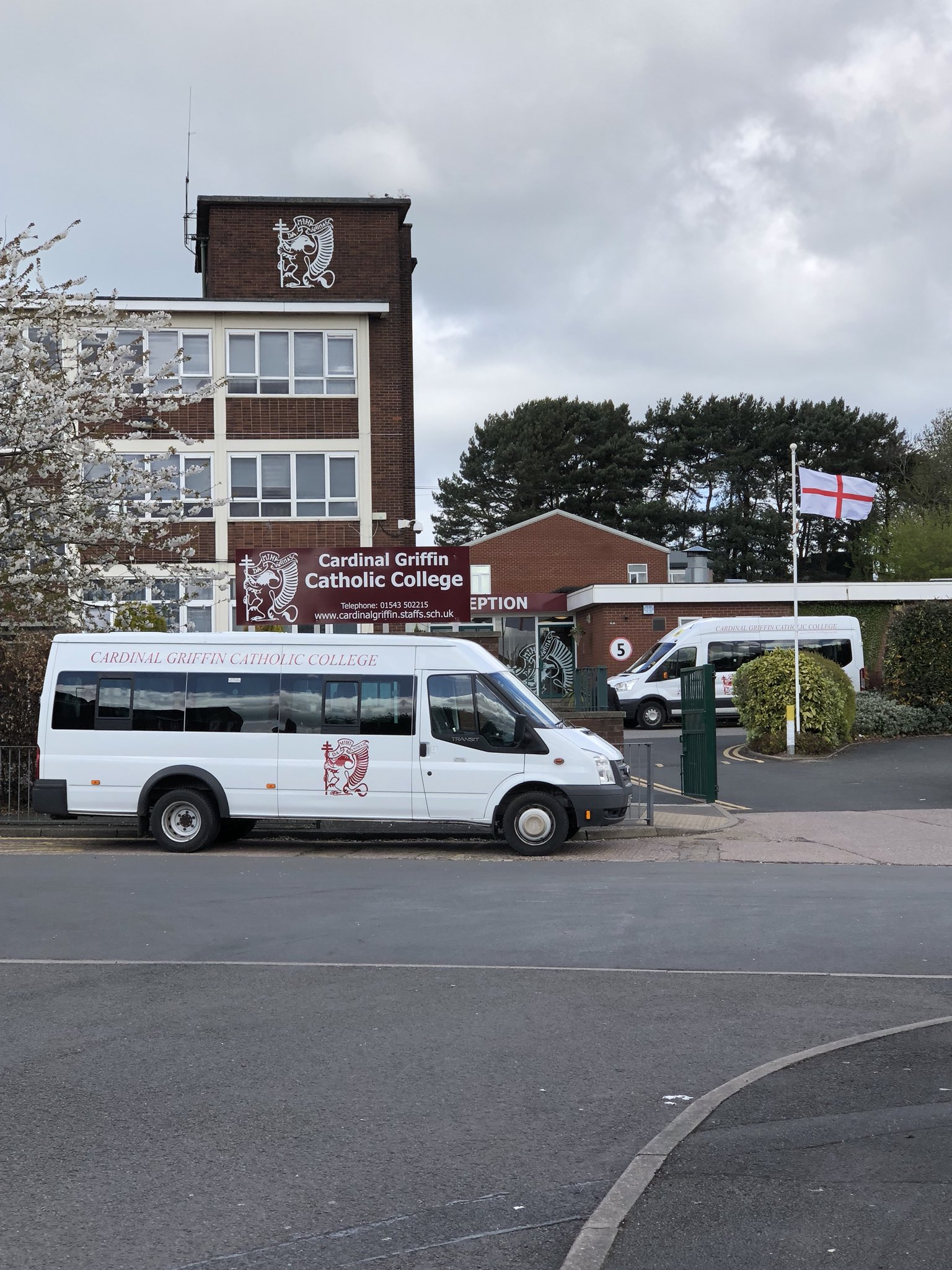 mark read on twitter third sias visit this week great to engage and inspire sixth formers from cardinal griffin during today s forensic workshop rsc midsed chembham eps unibham griffincardinal outreachworks https t co jkjacl3d9x twitter