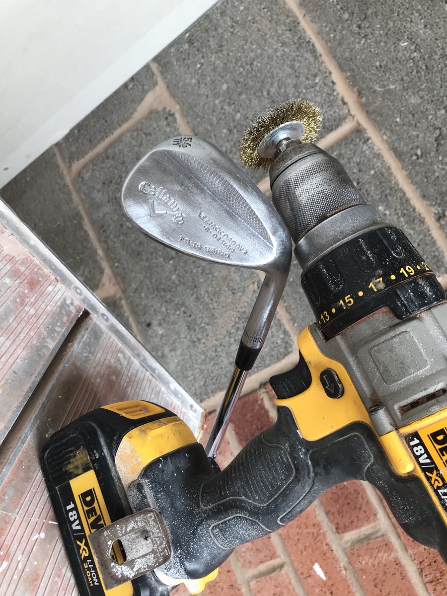 rorysdriver's tweet photo. While I’m waiting on my lad to mix some plaster!!!! @MCramman @CallawayGolfEU #MACKDADDY2’s 
54&amp;56👍👍 https://t.co/VfqoJ9NJQ1