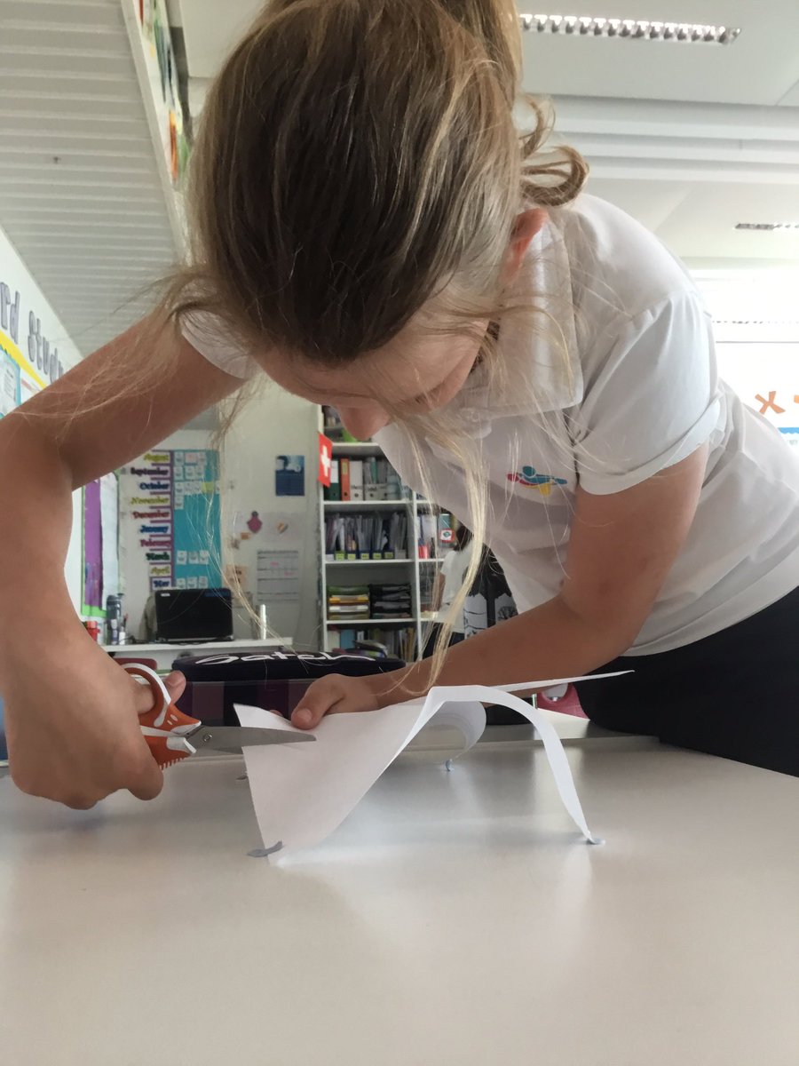 Growth mindset challenge for <a href="/gwasgrade4/">GWAS GRADE4</a> <a href="/GWASwitzerland/">GEMS World Academy Switzerland</a>! Can they replicate the example structure using ONLY one sheet of paper... afterthought: what kinds of sentences did we say to ourselves while completing the task? Let's continue growing a more positive mindset!