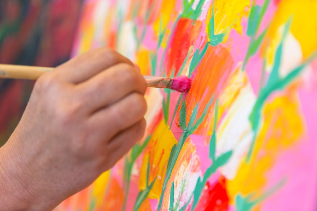 Wil jij je creativiteit, je kunstzinnigheid inzetten om mensen weer in hun kracht te zetten? Om ze ontspanning, maar ook verdieping te geven. Dan zijn wij op zoek naar jou. Geïnteresseerd of heb je vragen, neem dan contact op met José Kortekaas. Em: jose@adamas-inloophuis.nl