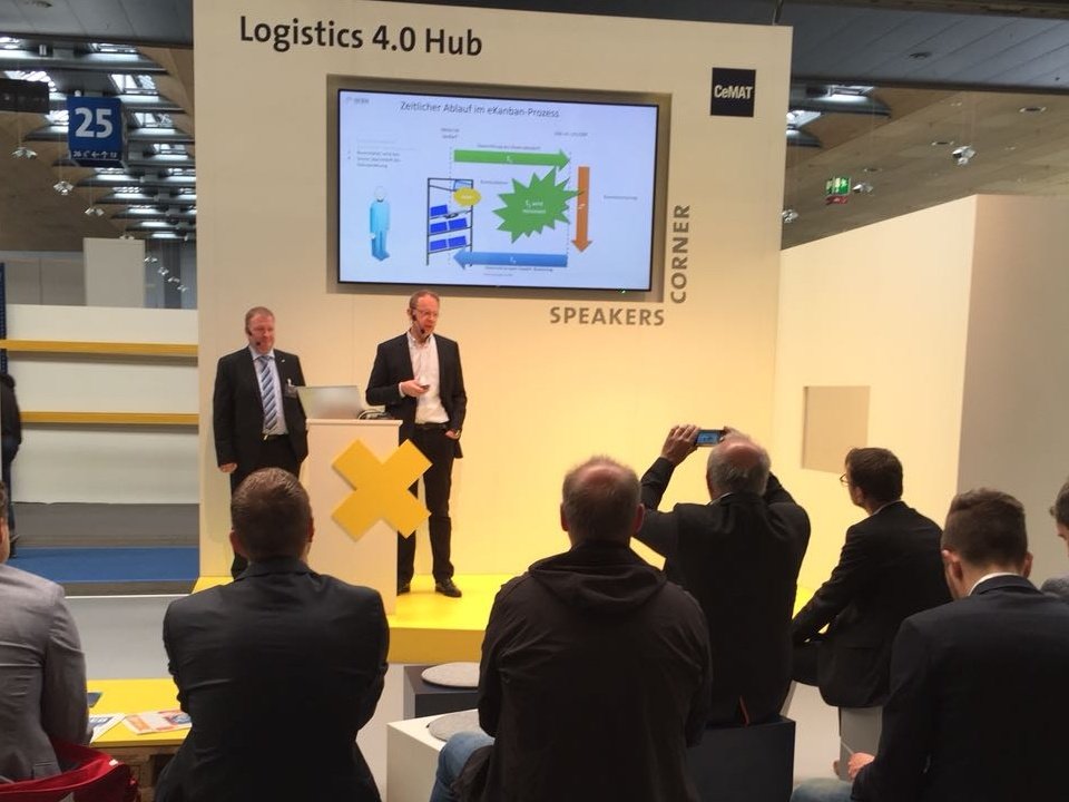 isayolsanta's tweet photo. Speakers corner at #CeMAT: Speaking of new technologies: @WSNGermany and @inwerken present their eKanban solution with direct connection to #SAP
#CeMAT18 https://t.co/hgMrHh1bG3
