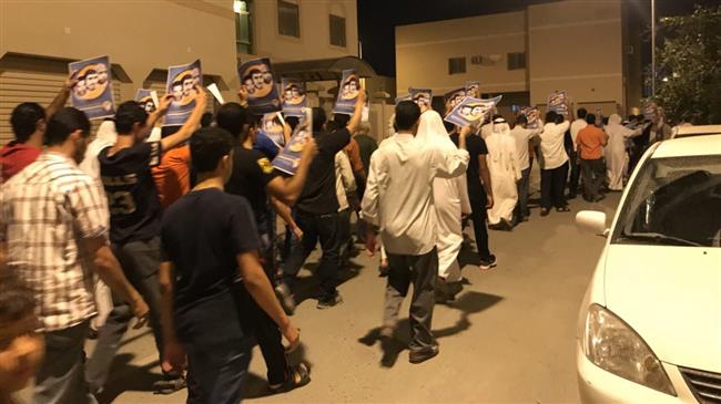 Iran's tweet photo. Bahrainis rap upholding of death verdicts for 7 activists

#Bahrain #Freedom4Bahrain

https://t.co/GnadNBBaFA https://t.co/u5ZzPQIuYJ