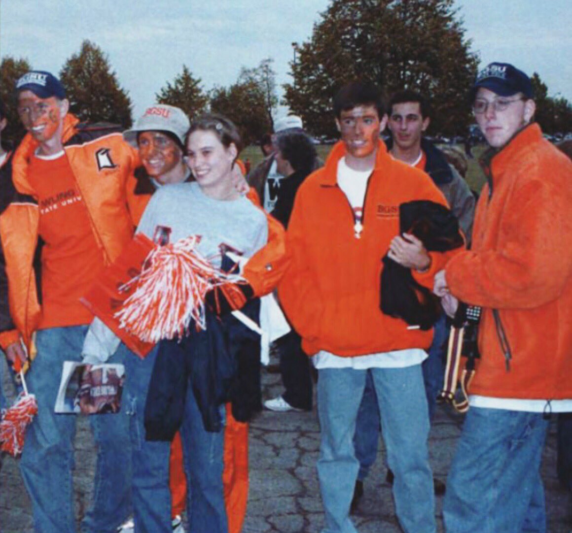 BGRelived's tweet image. BGSU students showing off their school spirit before a football game. (2000) #bgsu